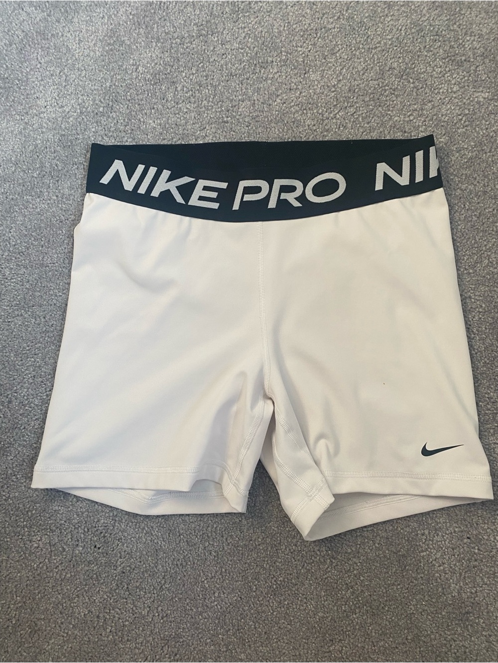 Nike Pro 5” MEDIUM